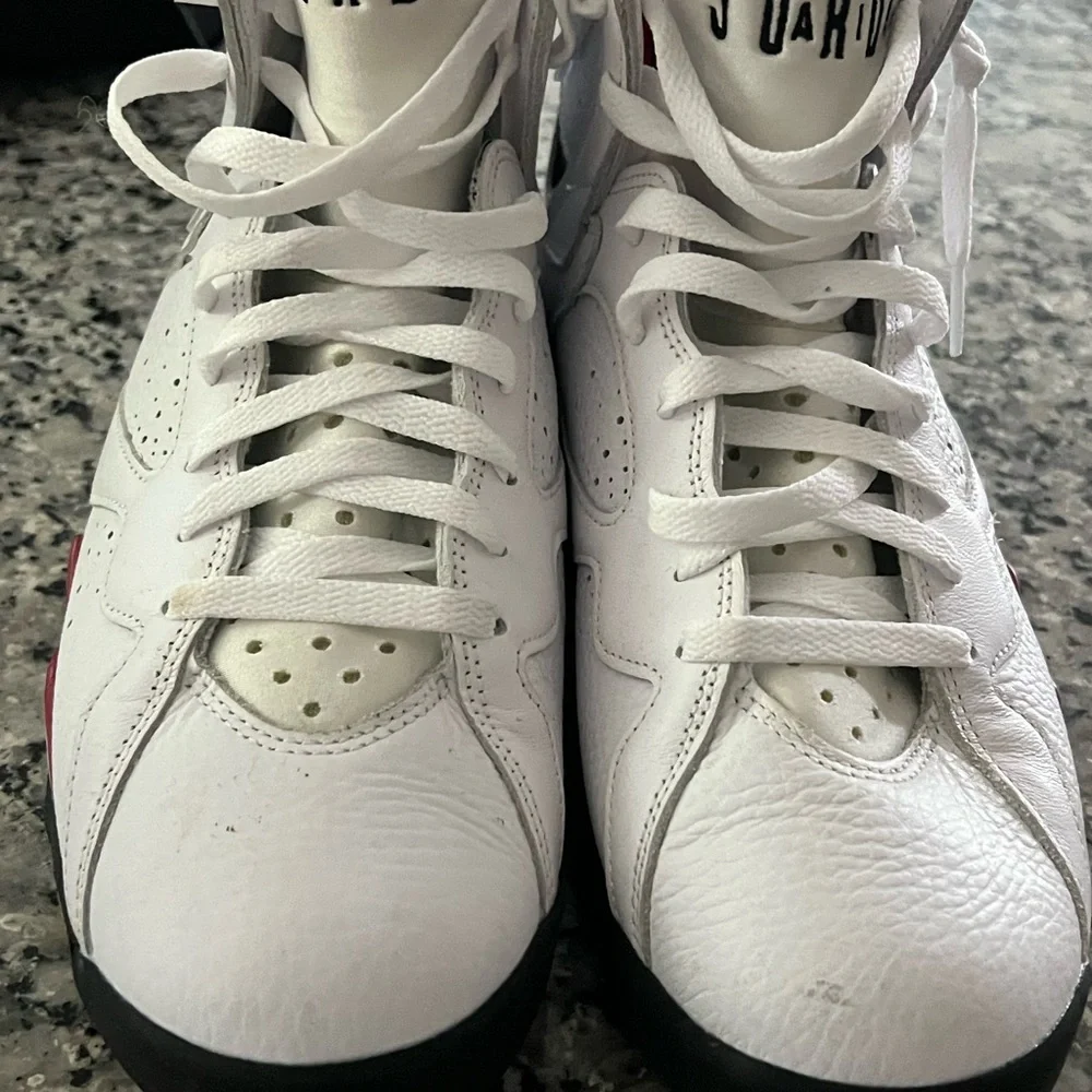 Jordan Kids White/Maroon/Gold Retro Basketball Sneakers